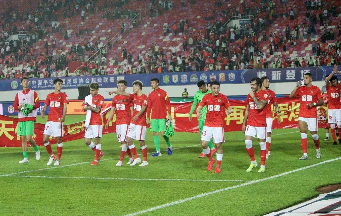 关于广州队成为本场最大亮点，中超瞬间破防，碾压的信息