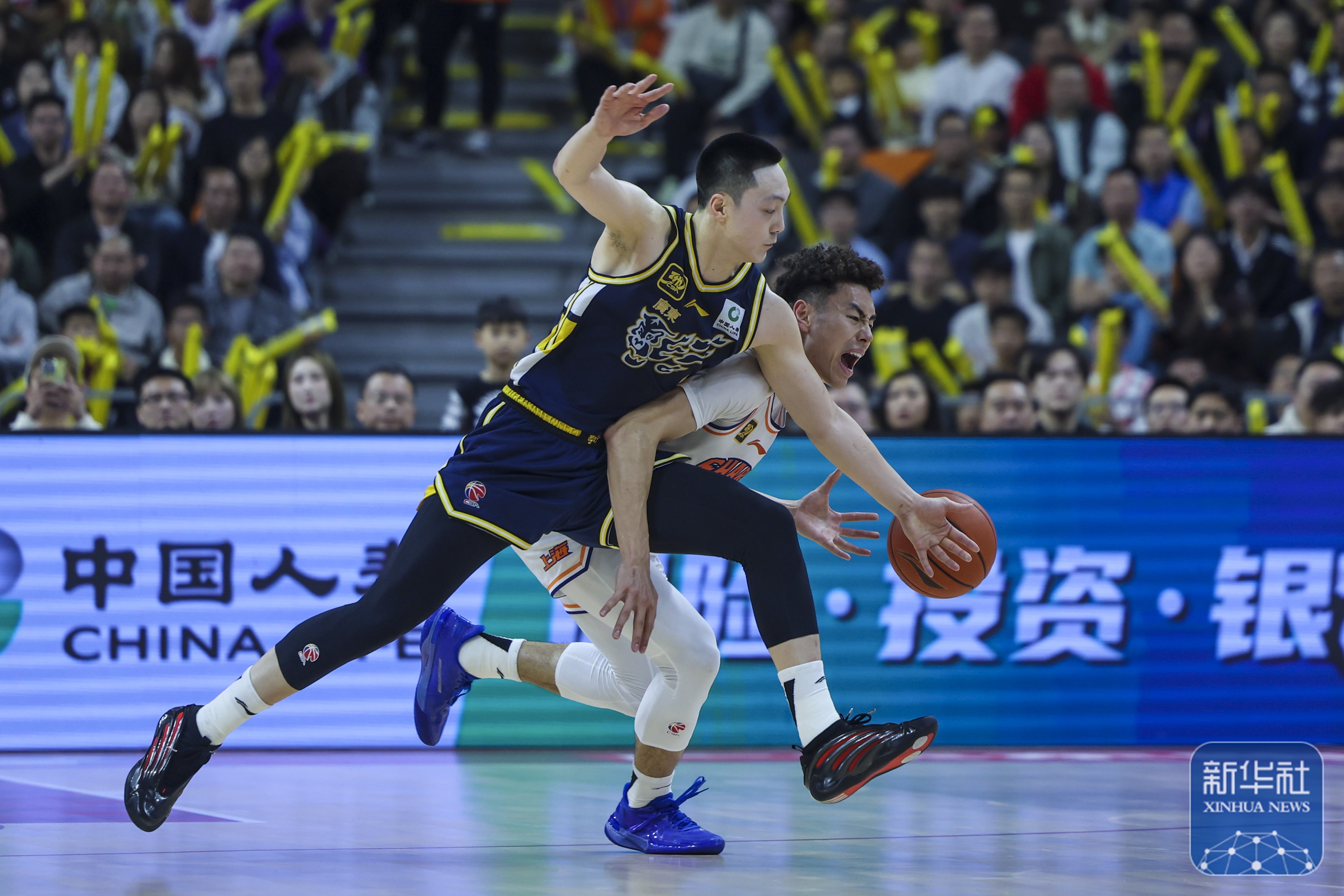 广东队成为本场最大亮点，CBA季后赛瞬间破防，逆转