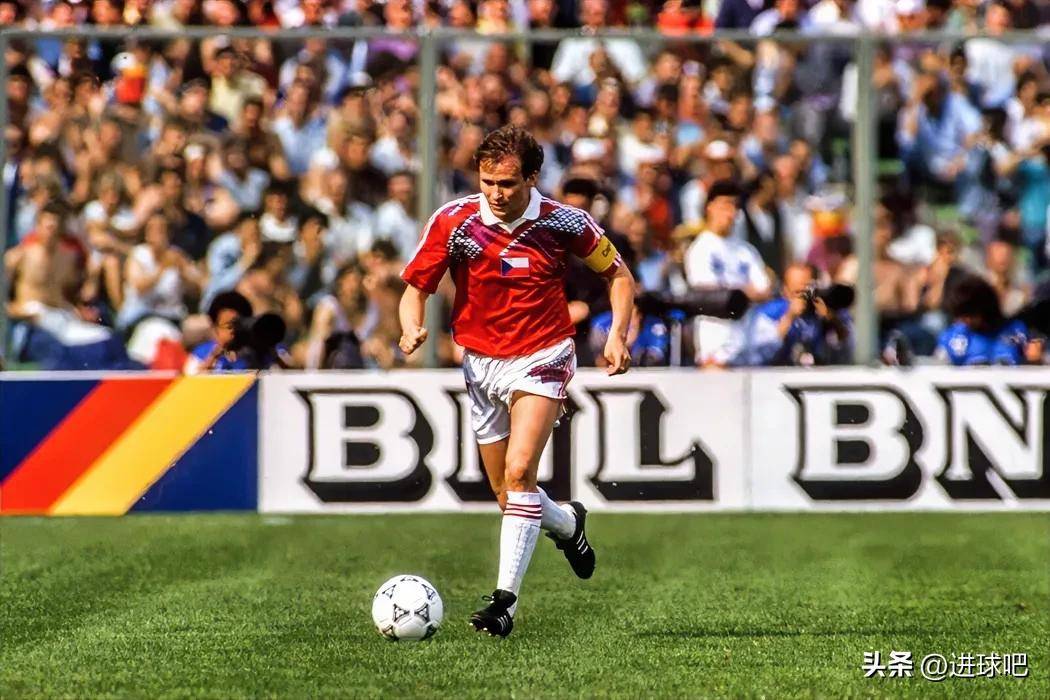 华体会活动-斯洛伐克队在比赛中取得惊喜胜利，晋级