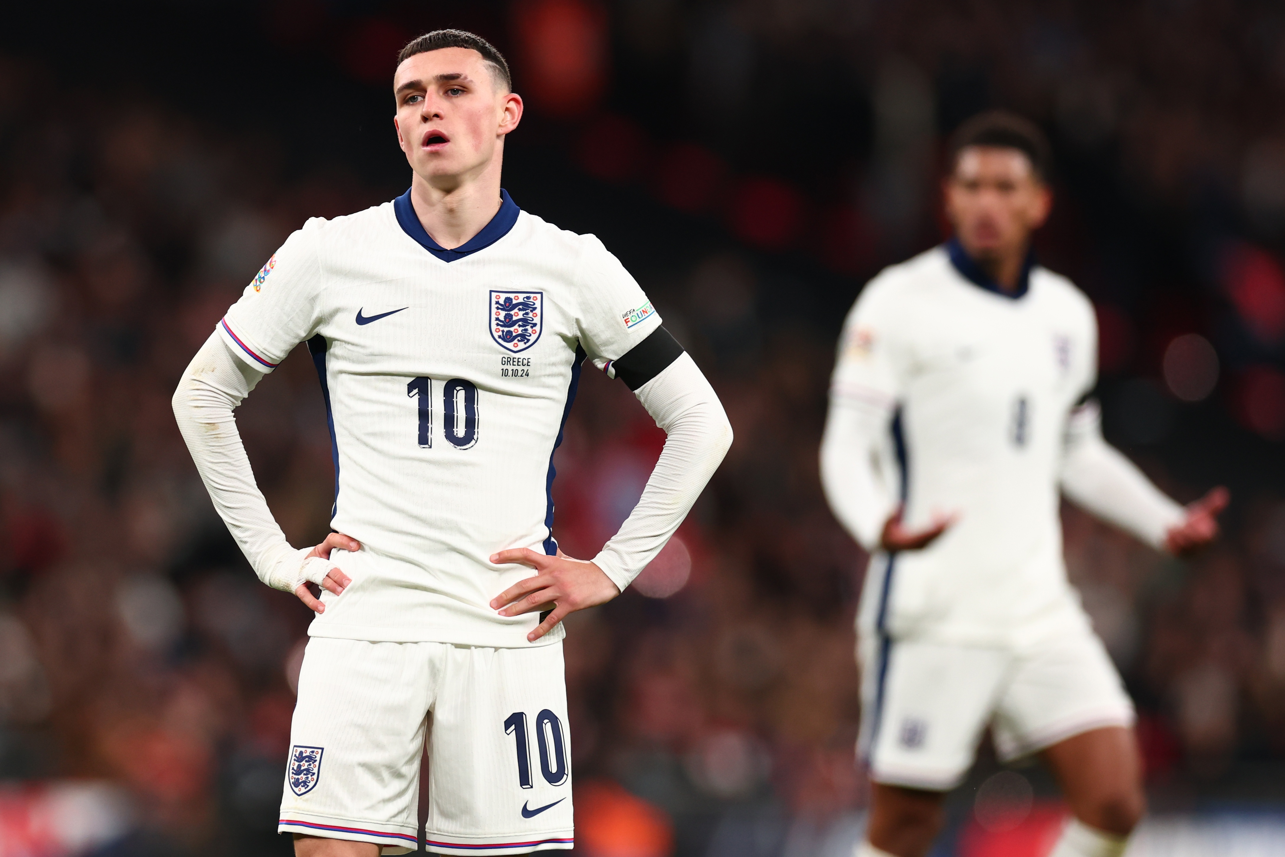 包含英格兰成功晋级，实力有所突破的词条