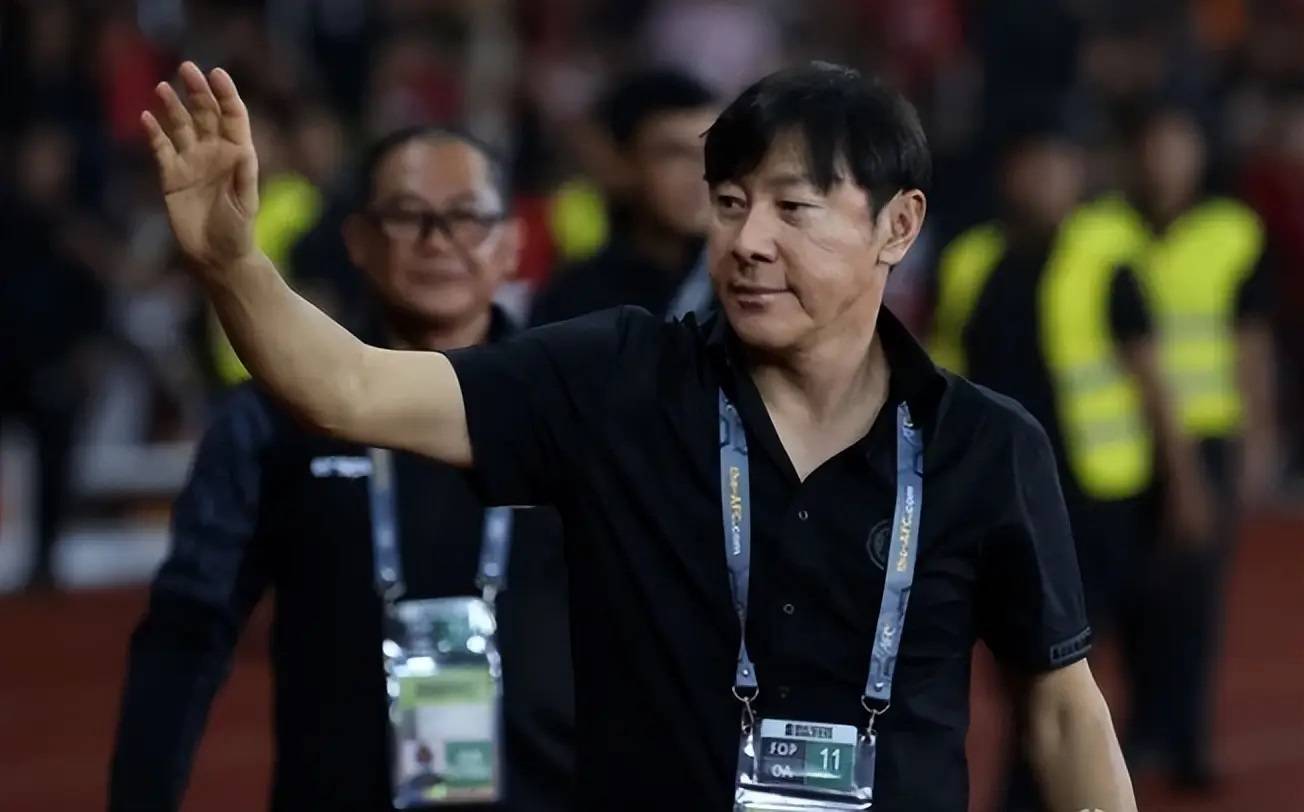 韩国主教练承诺带领球队晋级