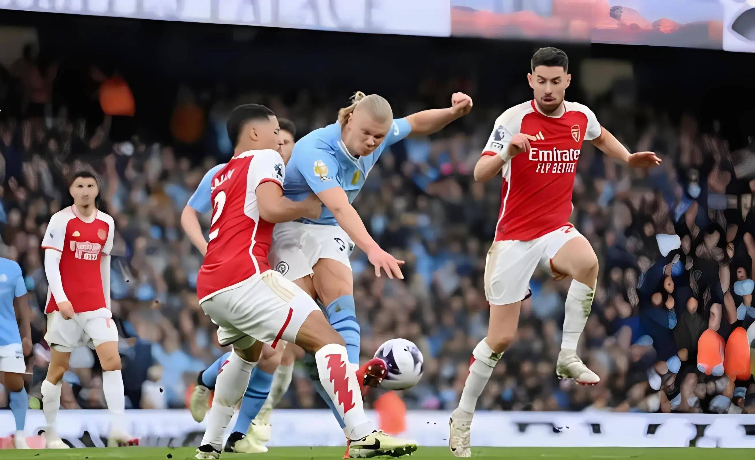 华体会网页版-曼联逆袭击败阿森纳，英超榜首之争越发激烈