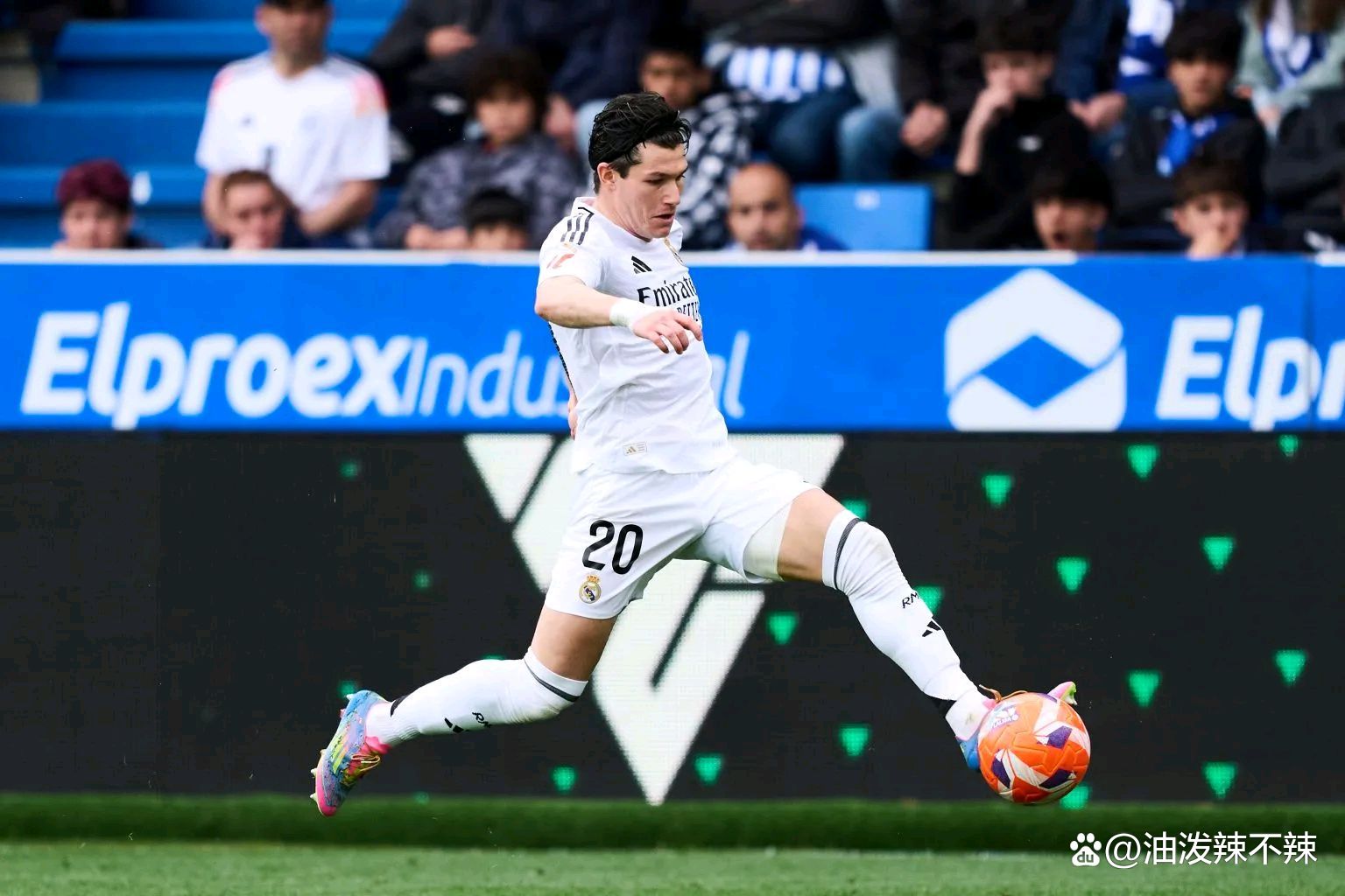 马德里豪门新援发威，球队士气显著提升