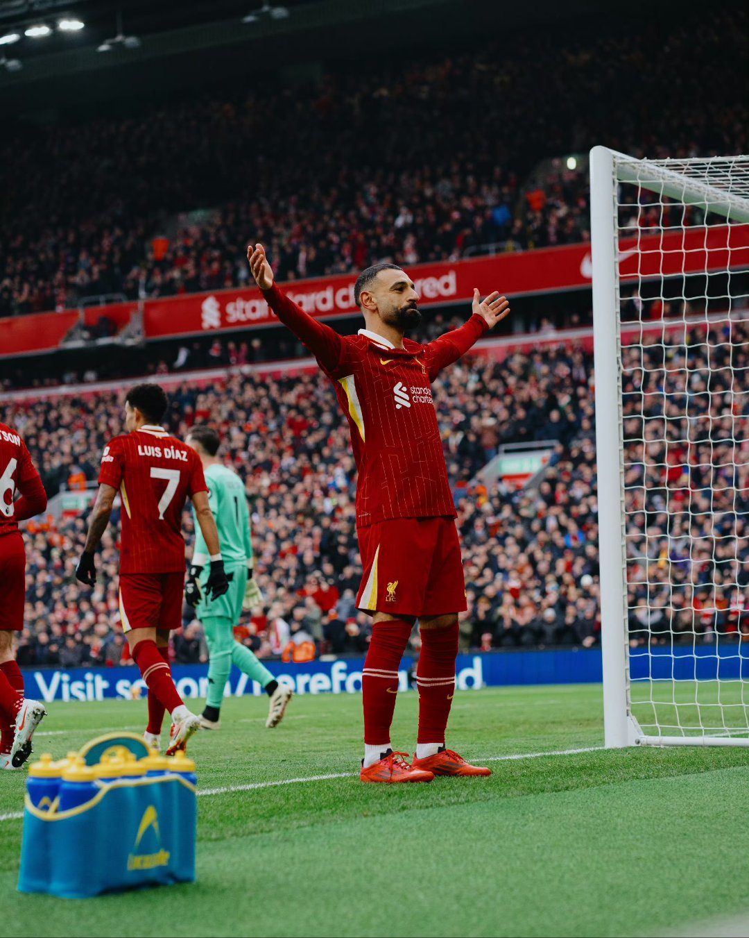 华体会注册-利物浦绝境逆转：萨拉赫梅开二度，马内破门