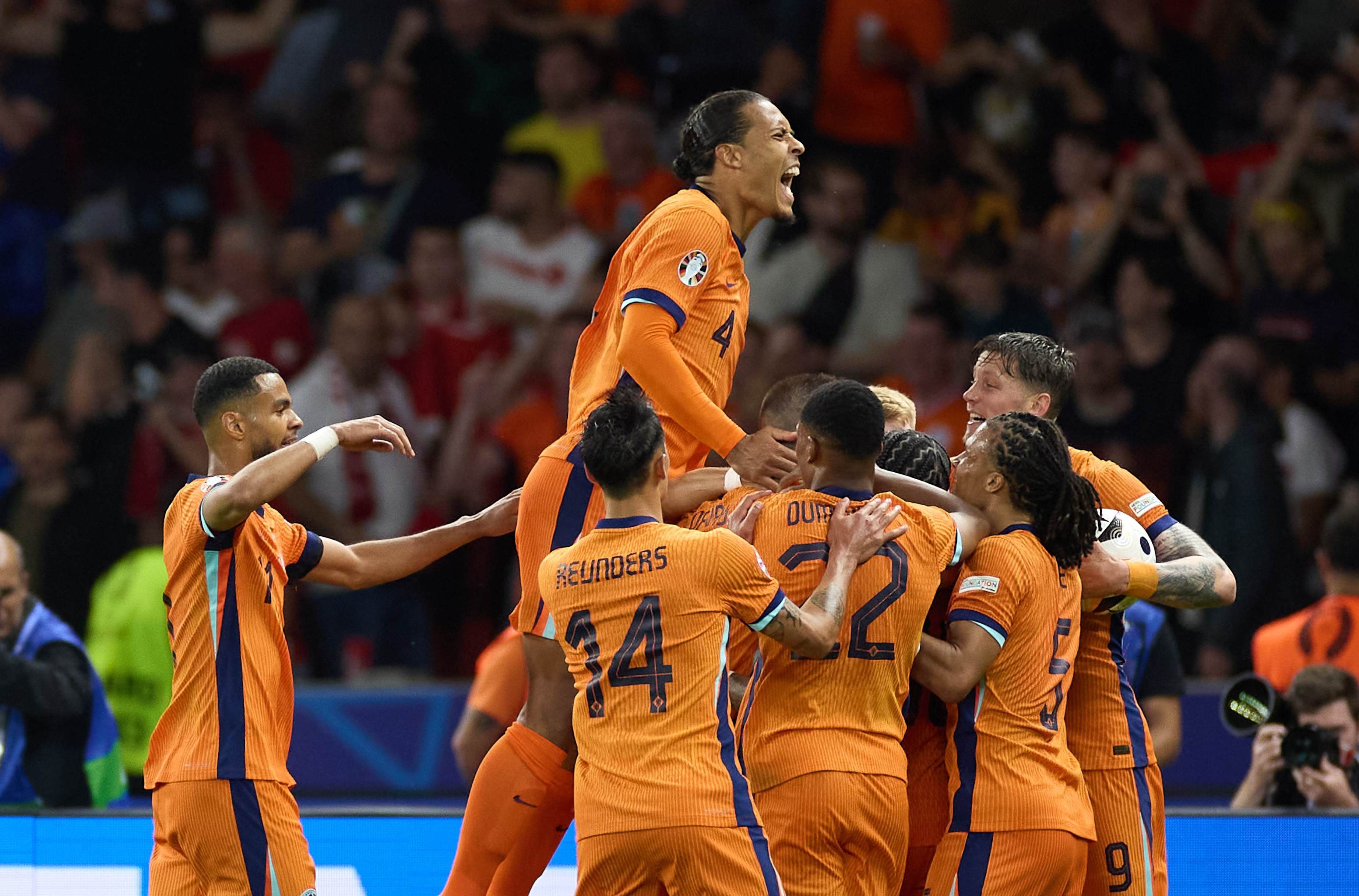 精彩荷兰女足比赛，激发观众热情