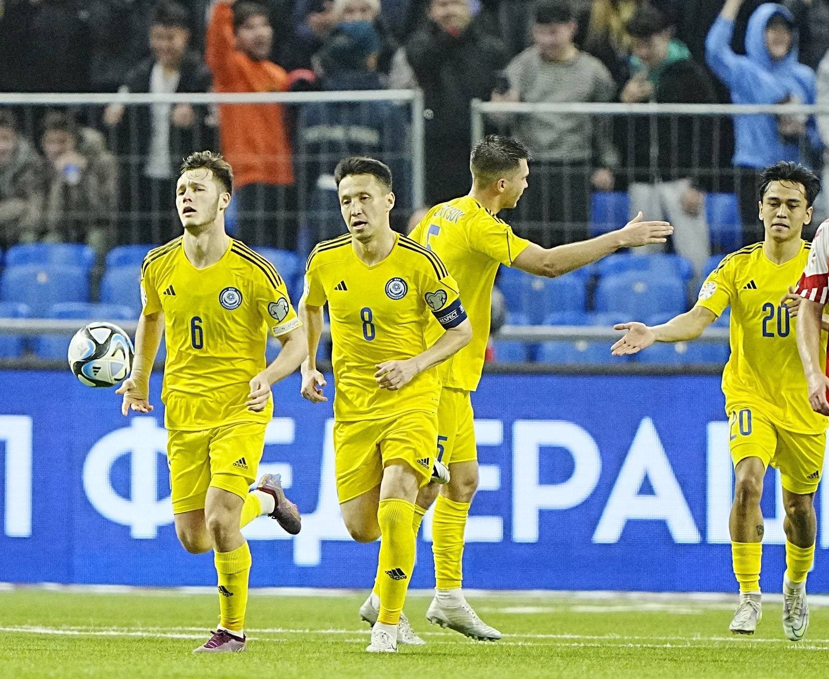 比利时主场大胜哈萨克斯坦，实现小组榜首的简单介绍