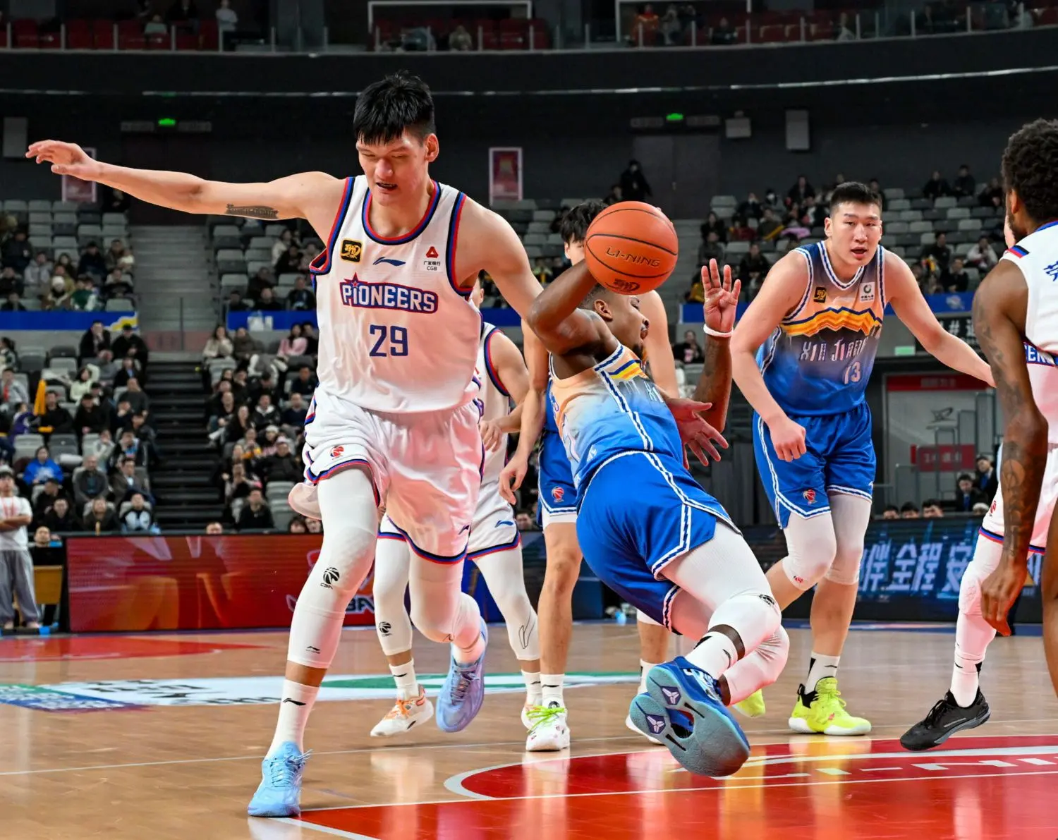 华体会官网入口-关于新场馆训练首秀，球队备战迎来新挑战的信息