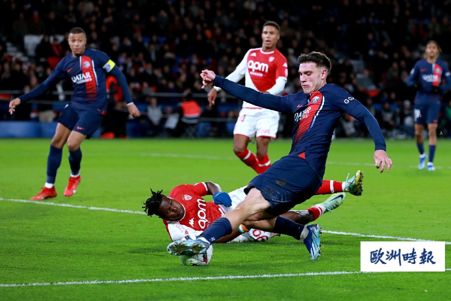 摩纳哥冠军企图，战胜对手朝前进的简单介绍