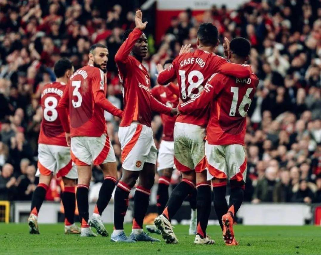 尤文大胜晋级，曼联沦陷