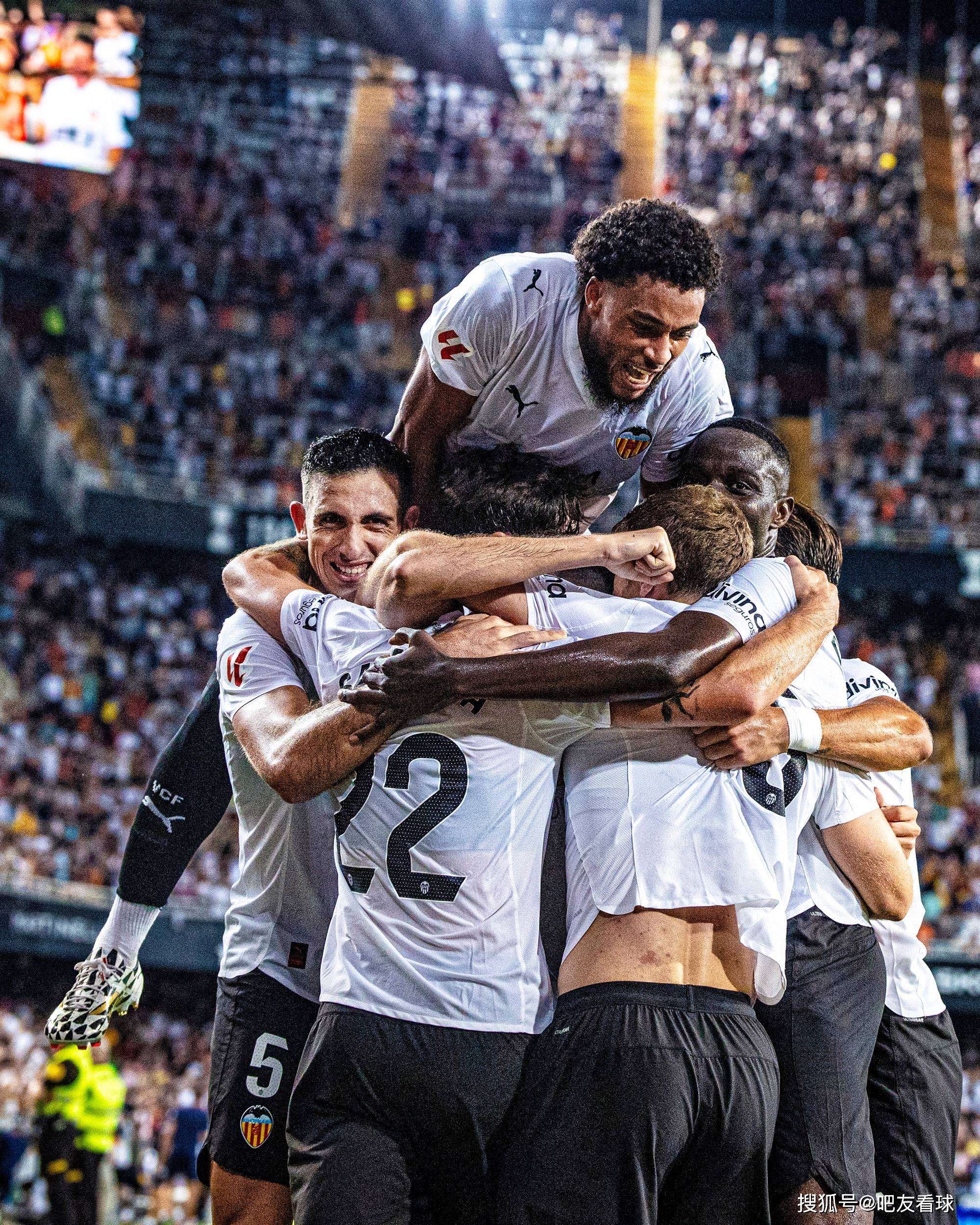 华体会官网入口-包含帕尔马客场击败都灵，喜迎胜利的词条