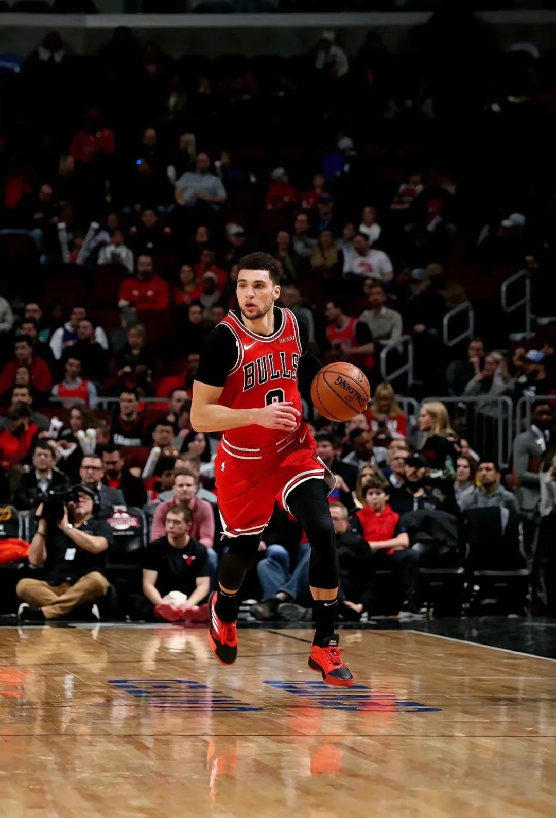 关于马刺逆转战胜国王，保持不败的信息