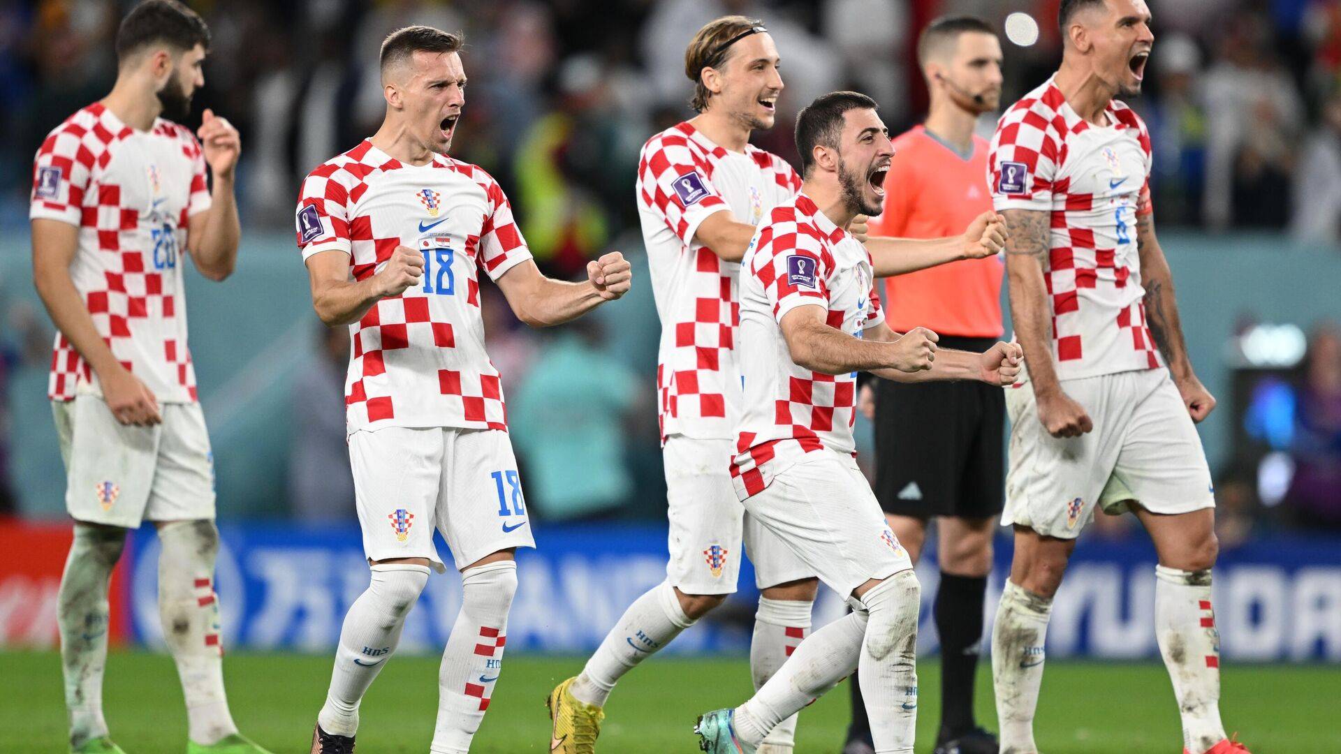 克罗地亚队迎接新的挑战，备战晋级比赛